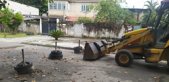 Traficante preso, drogas apreendidas e remoção de barricas em São Gonçalo